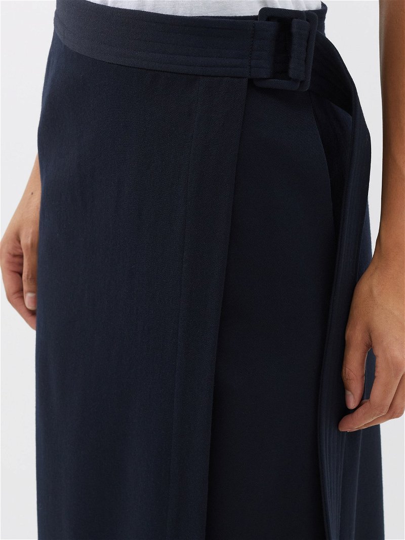 Belted Skirt – REP ACTIVE Art