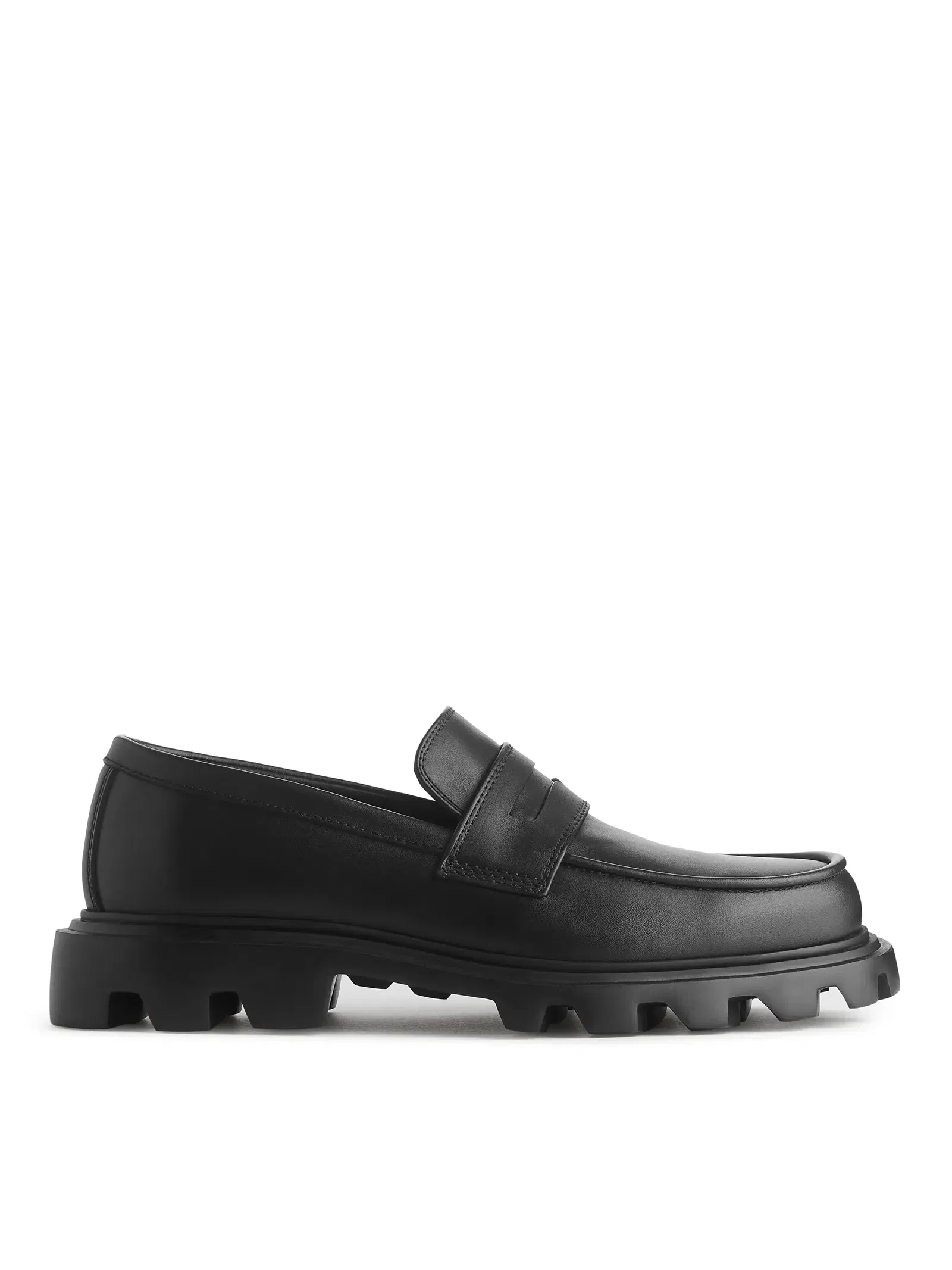 ARKET Chunky Leather Loafers in Black | Endource