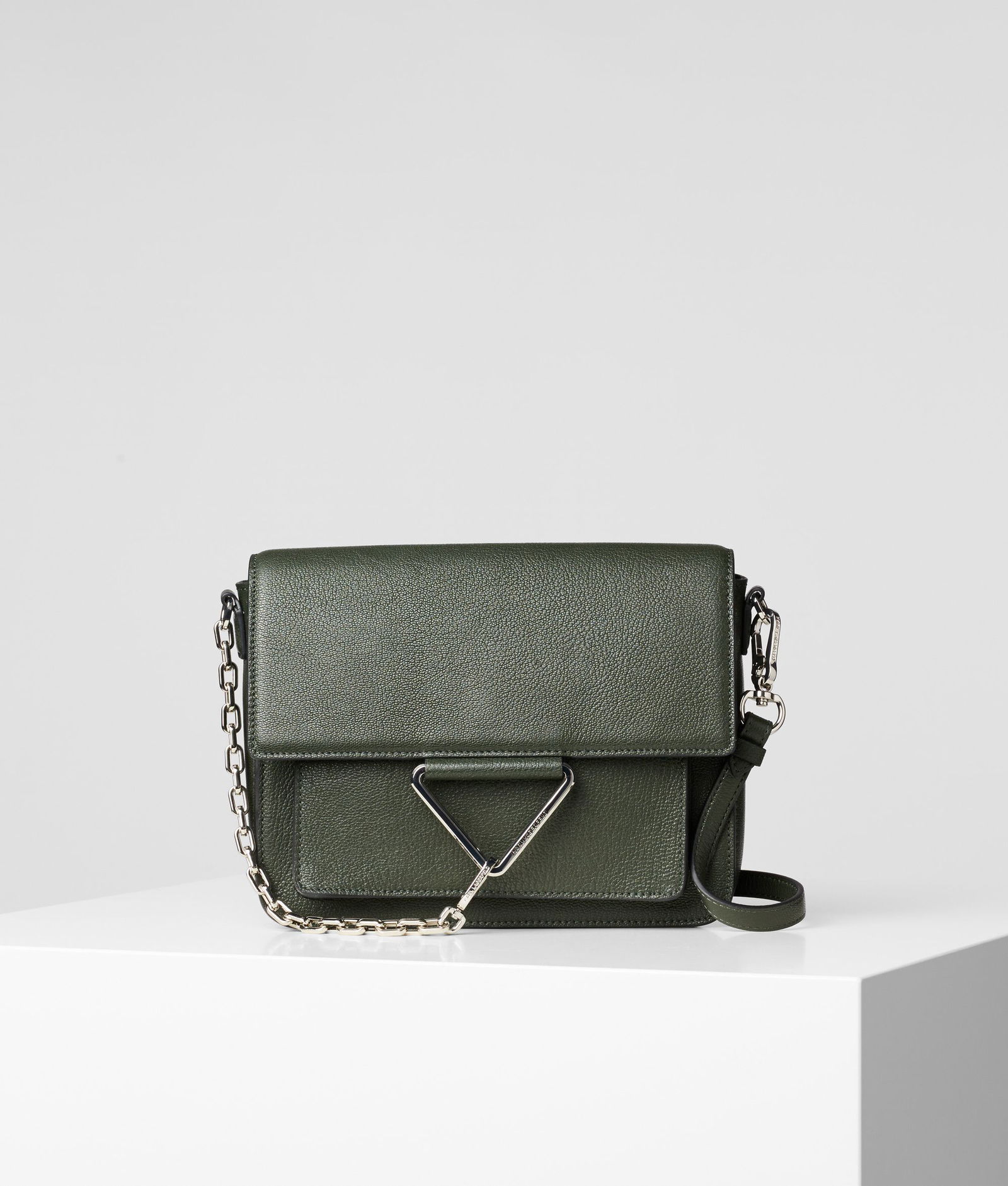 KARL LAGERFELD K/Vektor Shoulder Bag in Black/Gold Endource