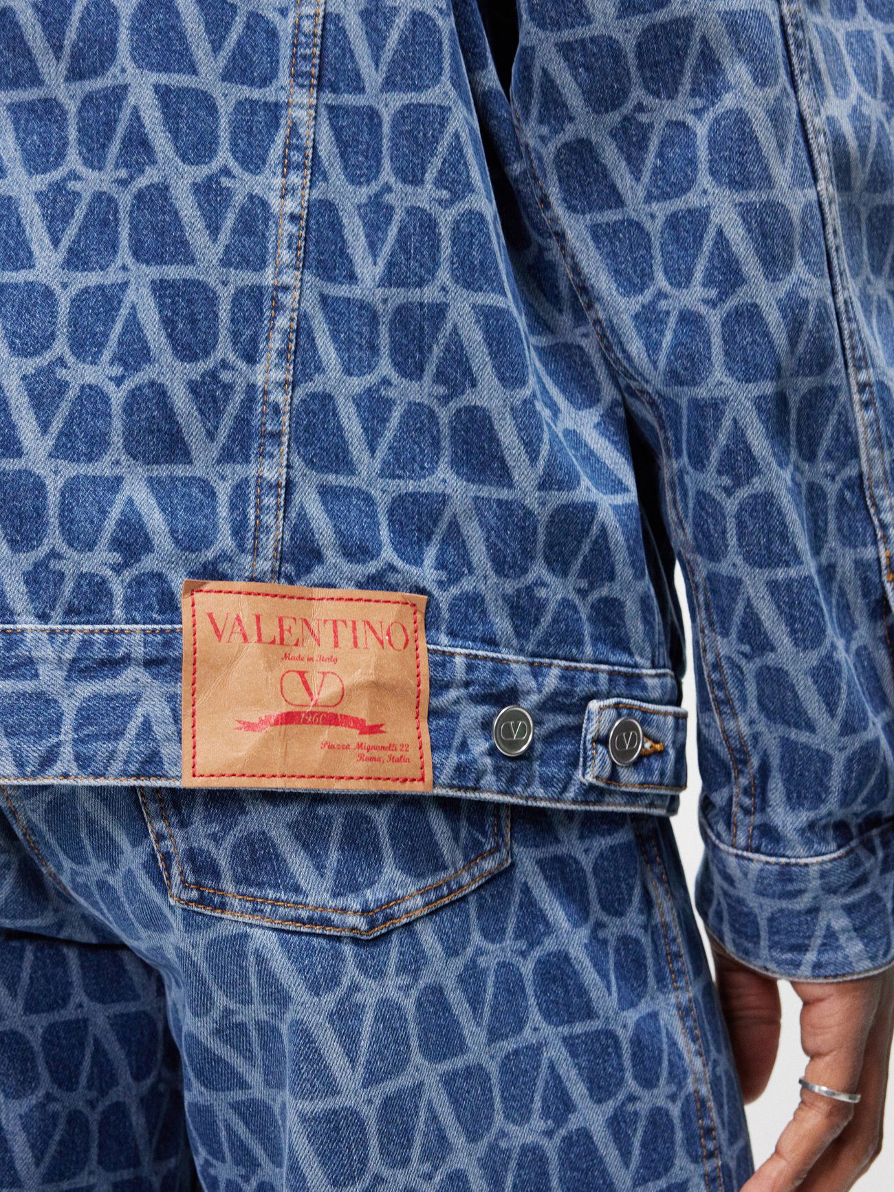 VALENTINO GARAVANI Toile Iconographe Denim Jacket | endource