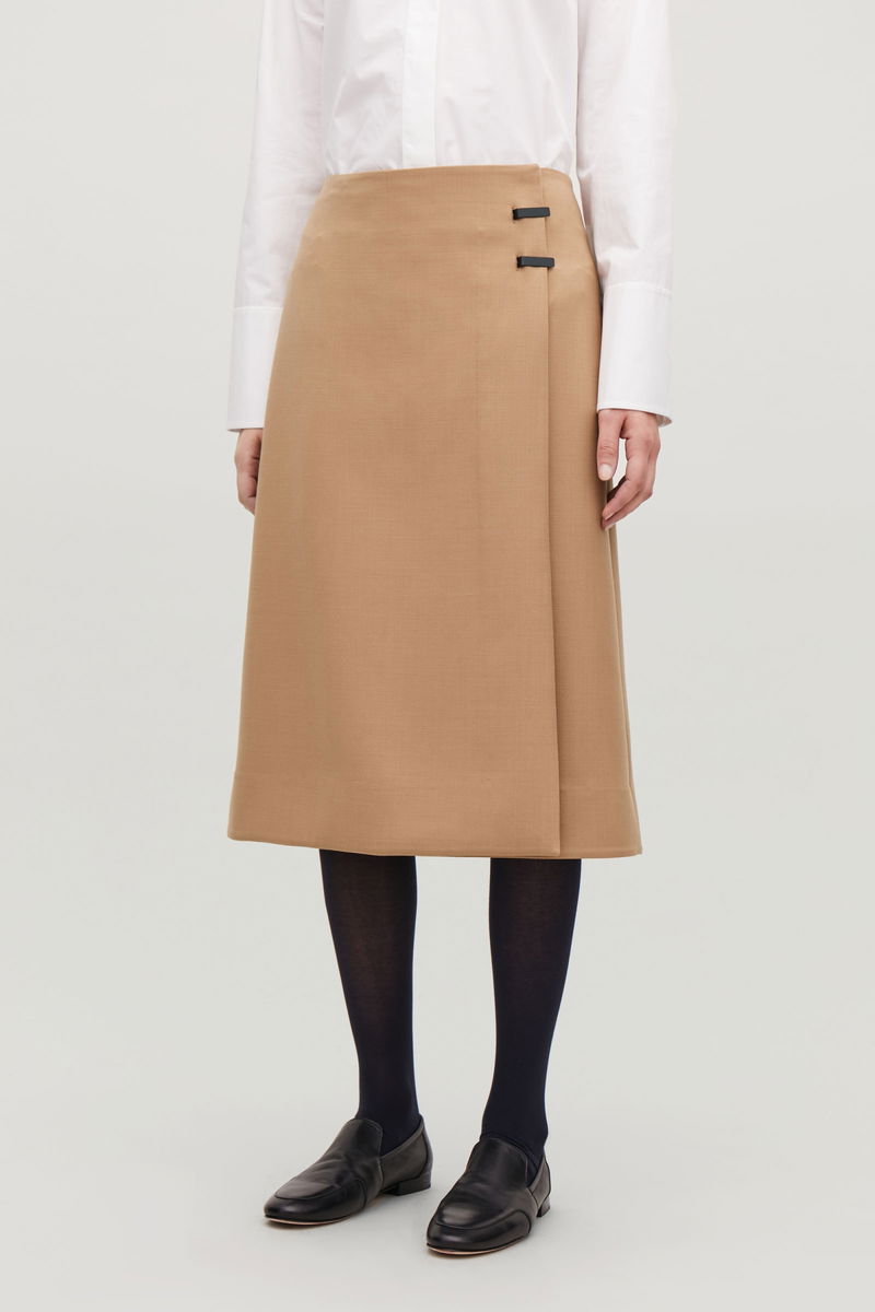 Buckle wrap skirt
