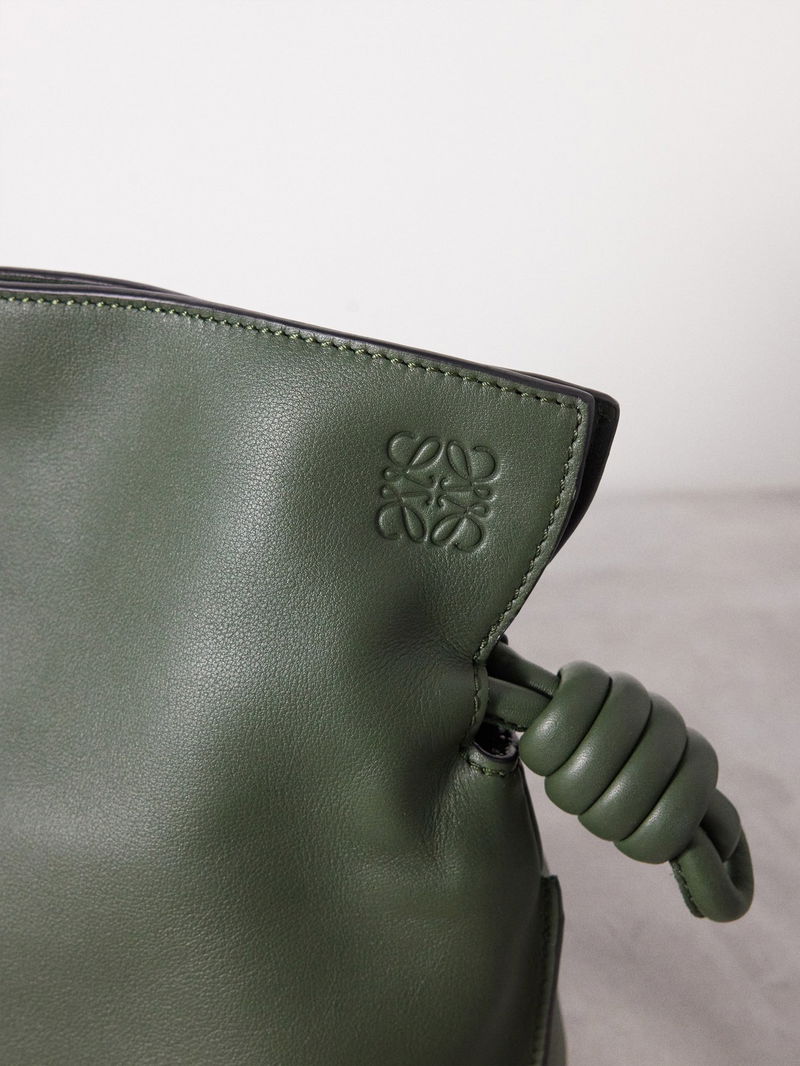LOEWE 25S MEDIUM FLAMENCO CLUTCH BAG 23 IN DUSTY KHAKI CALFSKIN