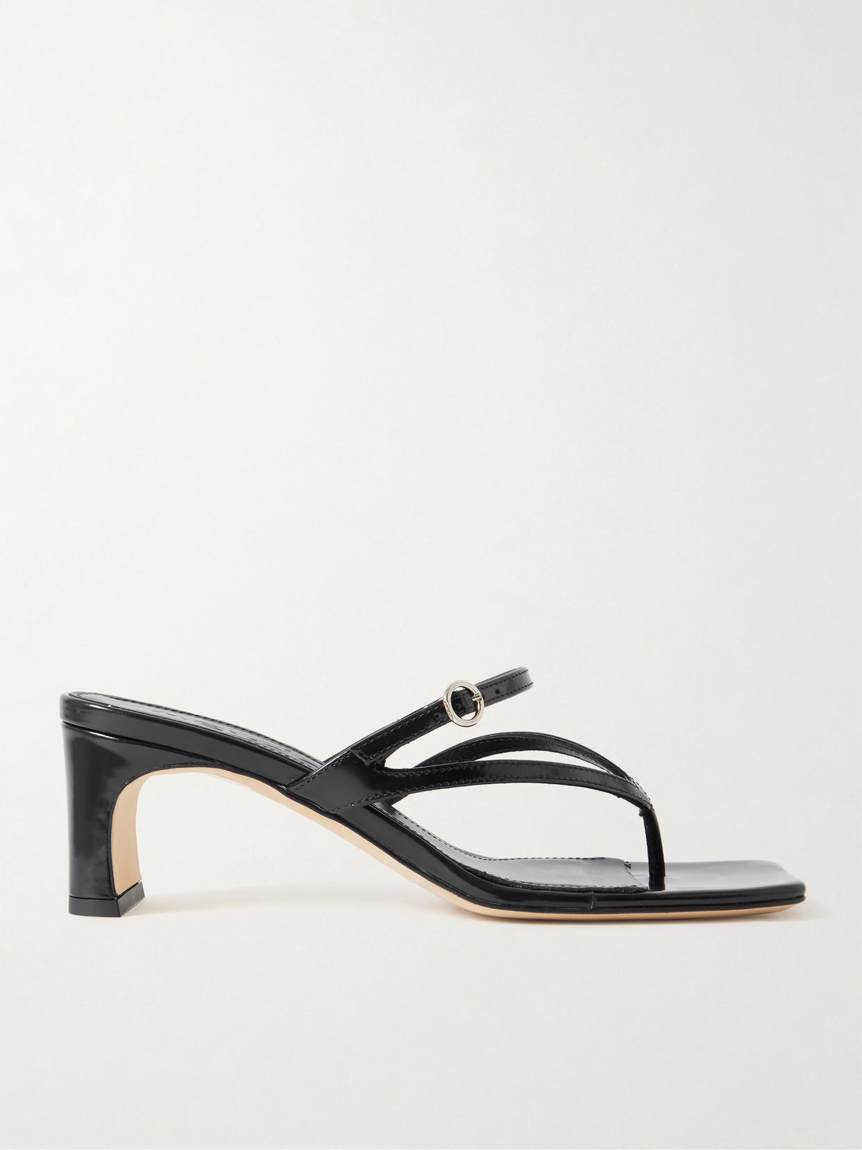 AEYDE Giselle Glossed-Leather Sandals in Black | Endource