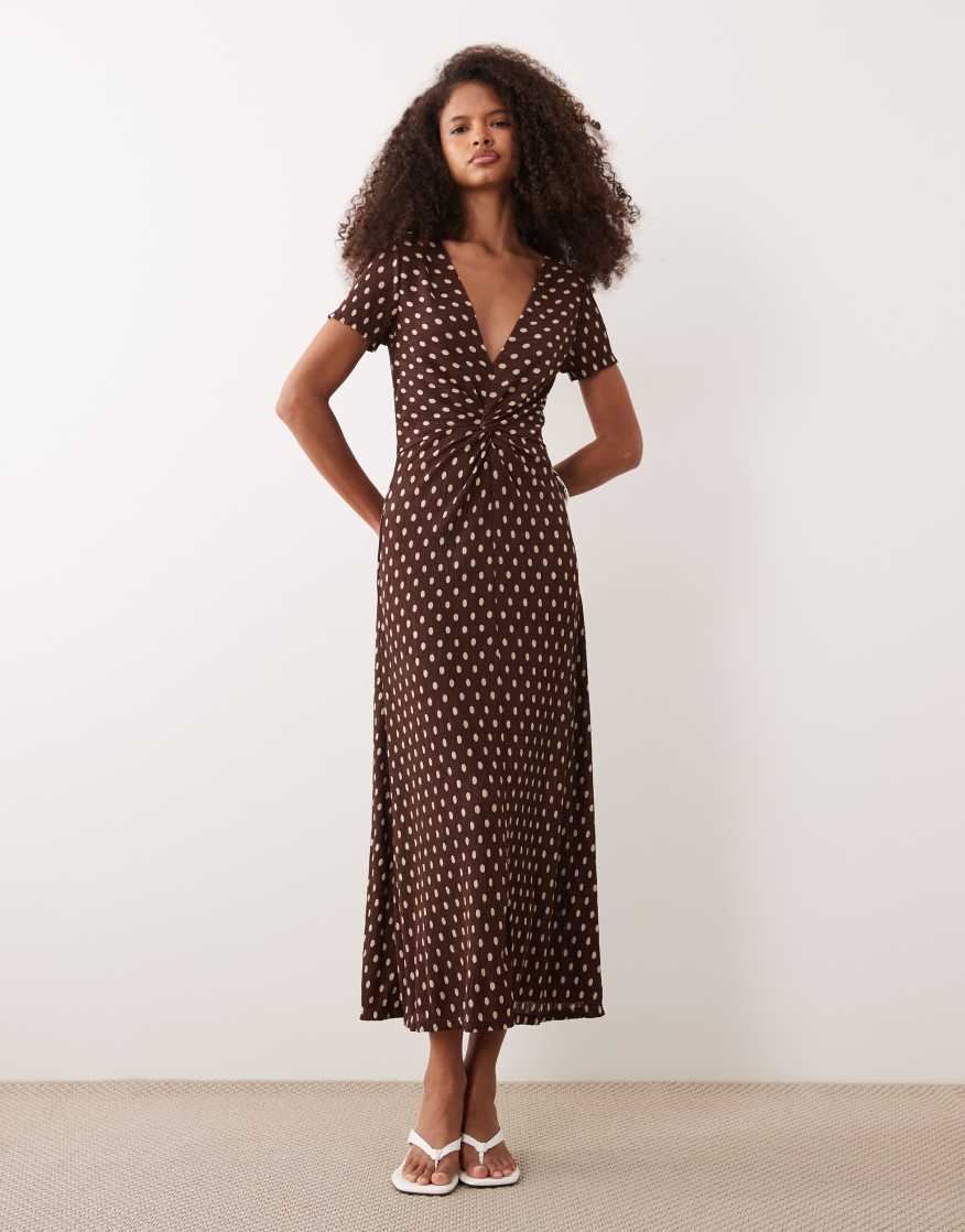 mango polka dot dress brown Twist Front V Neck Midi In And Cream Dots Dot midi dress Color:Espresso Brown memorial day outfit This dress screams fall!!🍁🍂🤎🎃☕️ with a ruched finish