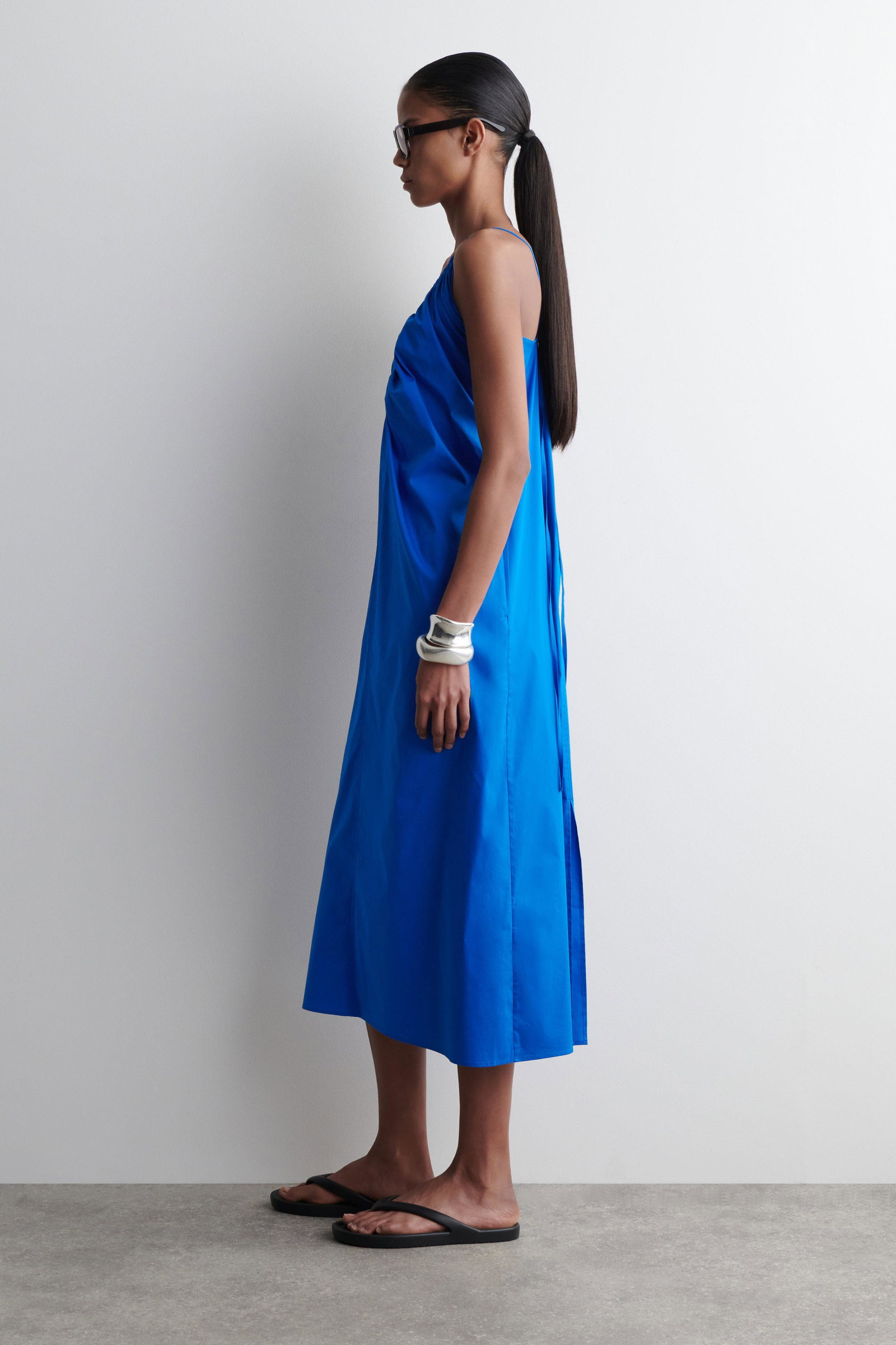 COS Gathered V-Neck Maxi Dress | endource COS Gathered V-Neck Maxi Dress | endource