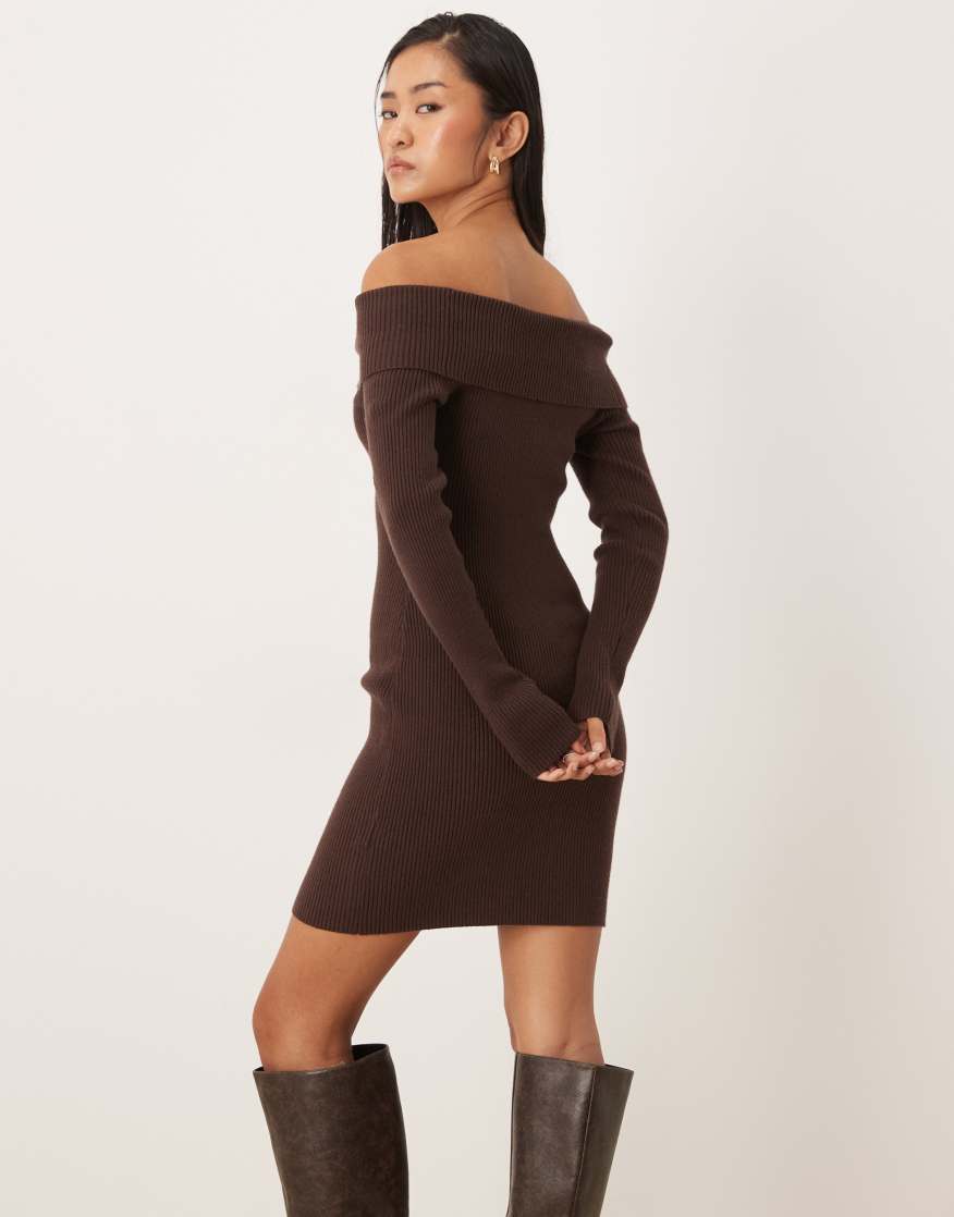 abercrombie sweater dress Women's Pleated Maxi skimming silhouette Abercrombie & Fitch Off-The-Shoulder Hardware