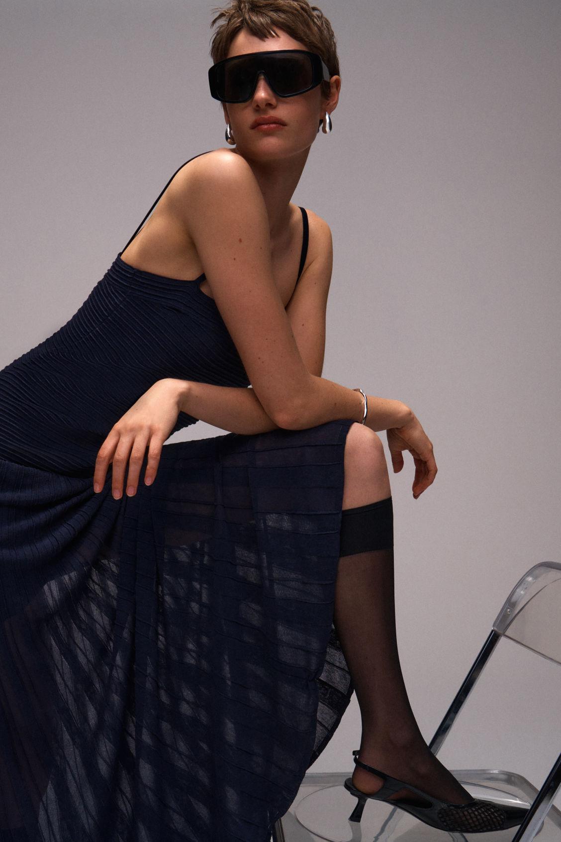 strapless open back dress Precious/layering petal dress – deres.online