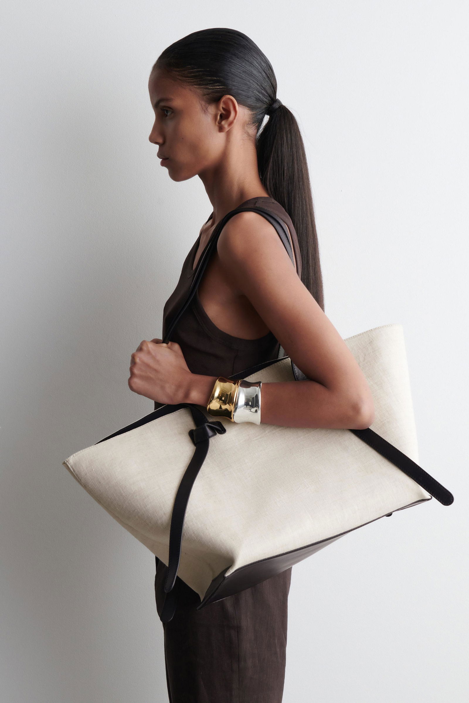 COS Pinch Tote Bag | endource
