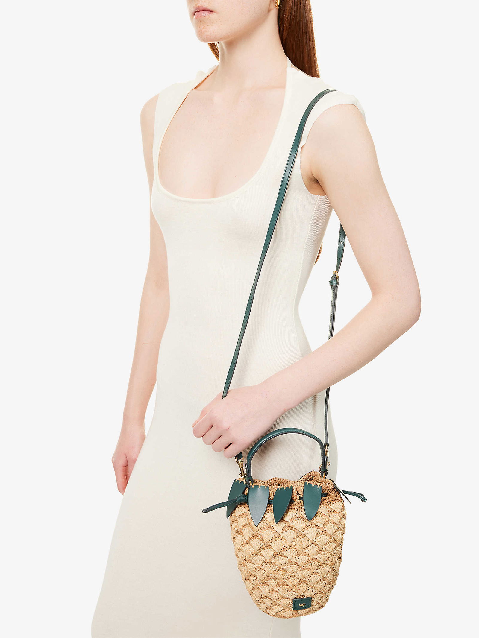anya-hindmarch-pineapple-raffia-cross-body-bag-endource