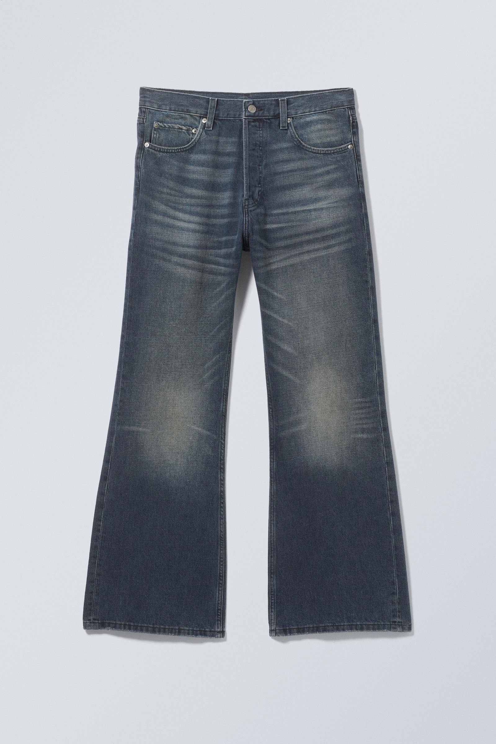 WEEKDAY Time Loose Bootcut Jeans in Deep Ocean Blue - Dark Blue | endource