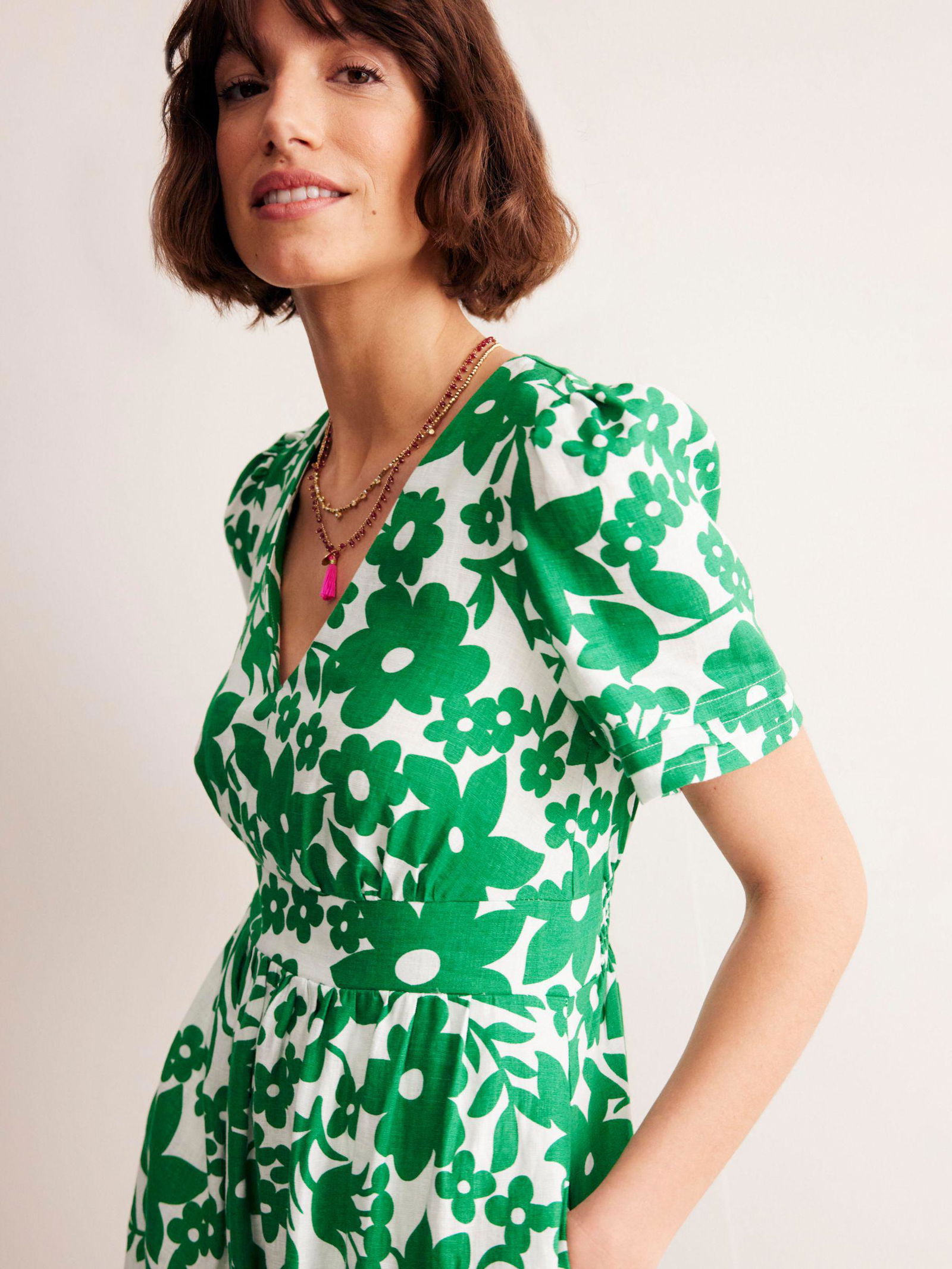 BODEN Eve Tulip Garden Linen Midi Dress | endource BODEN Eve Tulip Garden Linen Midi Dress | endource