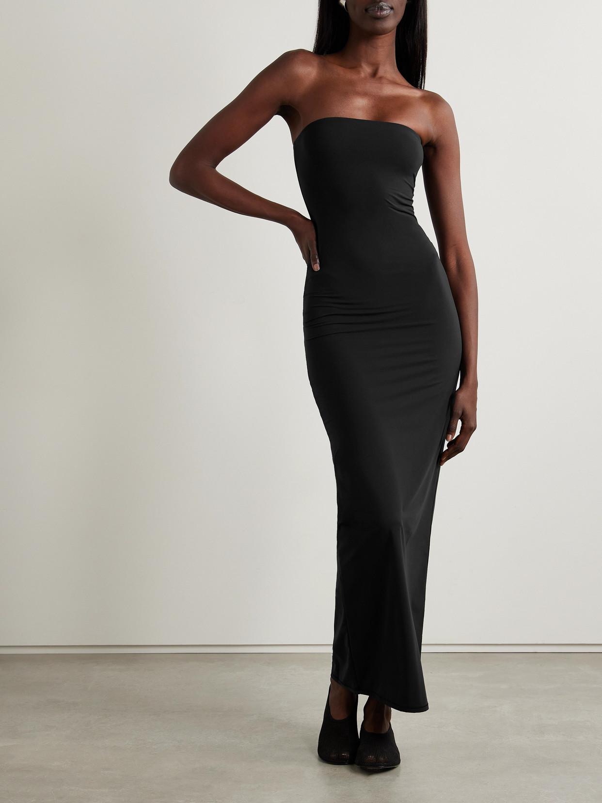 skims fits everybody tube corset dress @Ida Giancola stuns in the Fits Everybody Tube Dress. #SKIMS #skimsdress