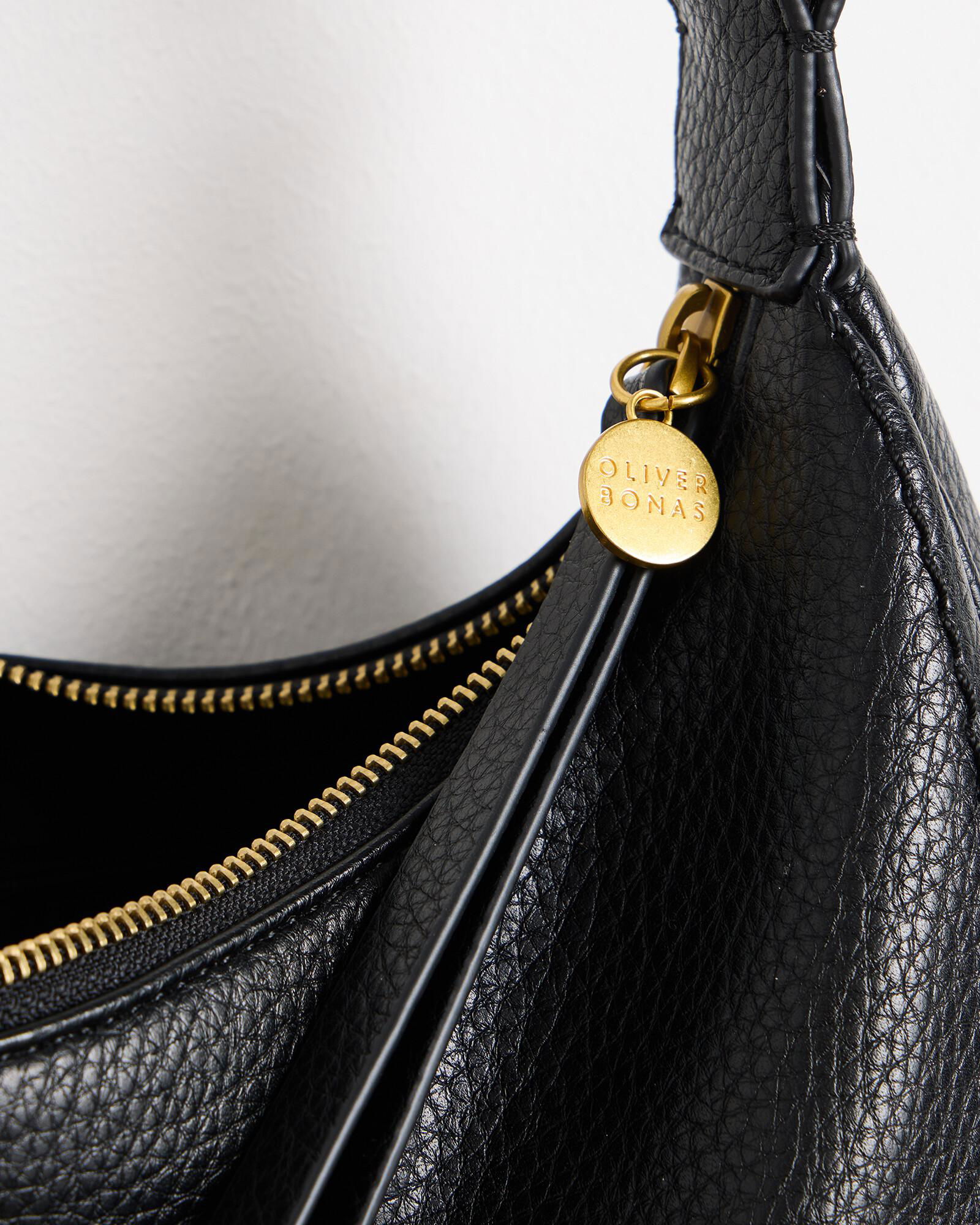 oliver-bonas-ida-black-curved- 