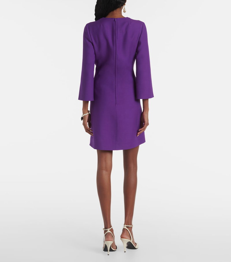 Purple velvet dress with three-quarter sleeves