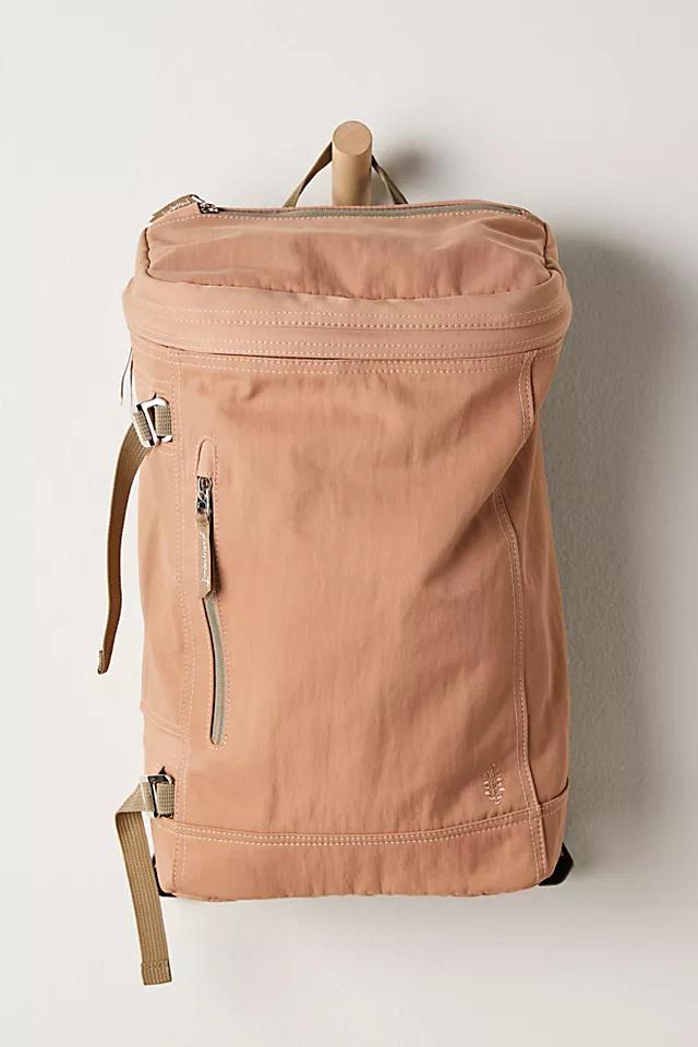 FREE PEOPLE The Glamper Pack | endource display picture 3