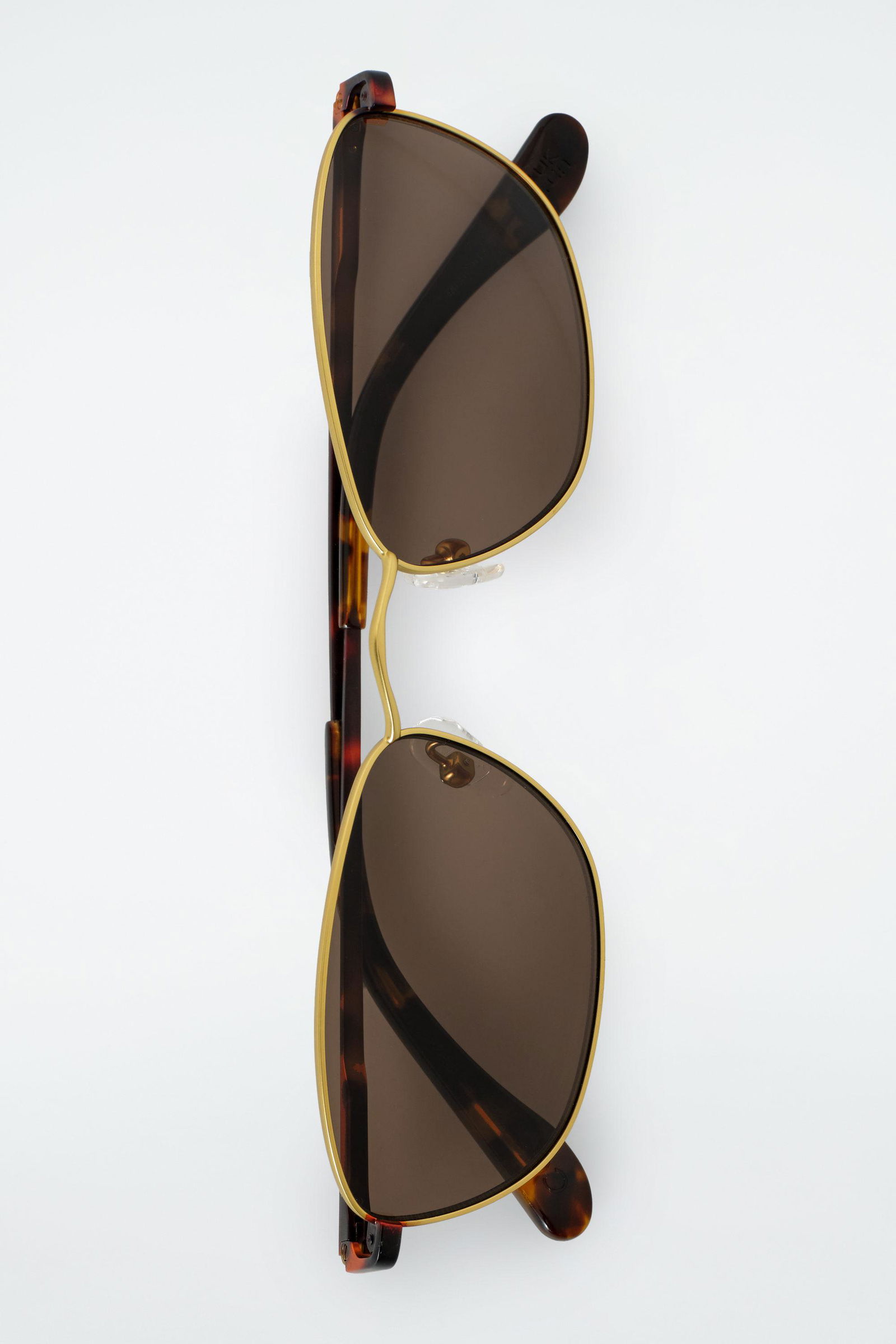 COS Wire-Frame Cat-Eye Sunglasses | endource display picture 2