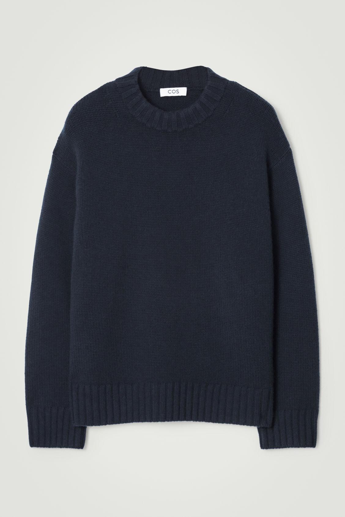 COS Chunky Pure Cashmere Jumper in NAVY | endource