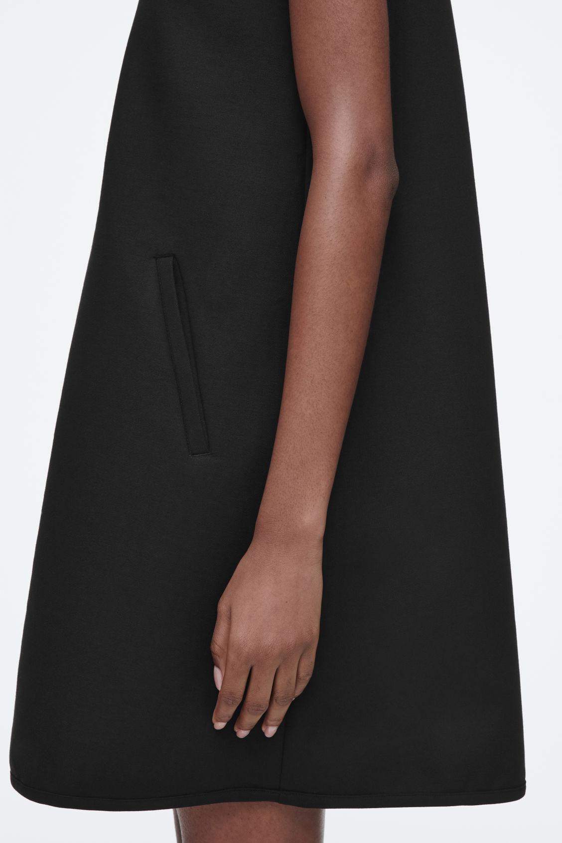 COS Scuba Zip-Up Mini Dress | endource COS Scuba Zip-Up Mini Dress | endource