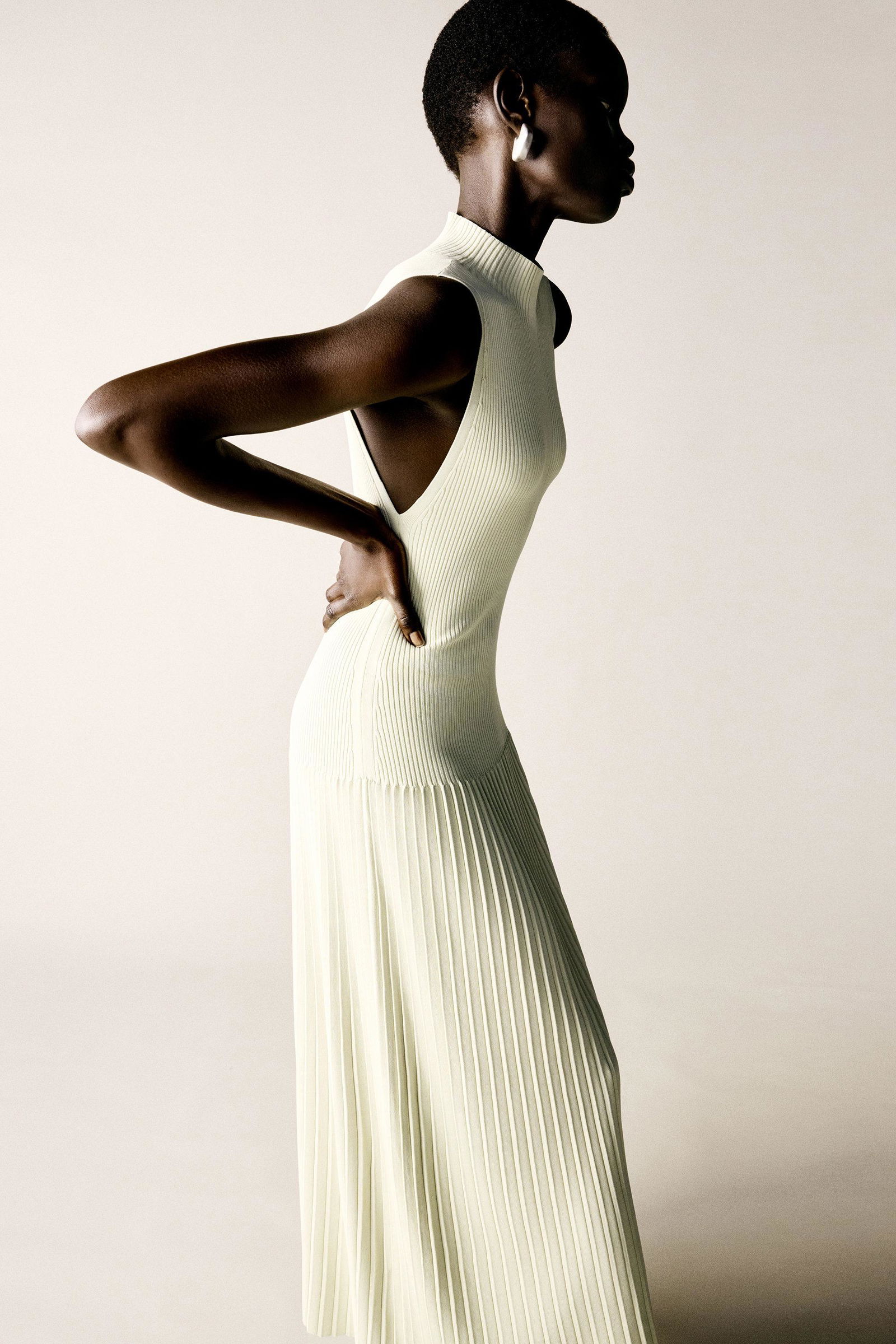 open lace back dress COS Pleated Knitted Maxi Dress  02HIRE