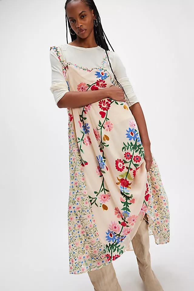 slim fit dress slacks Avec Les Filles Long-Sleeve Cutout Velvet Maxi Dress