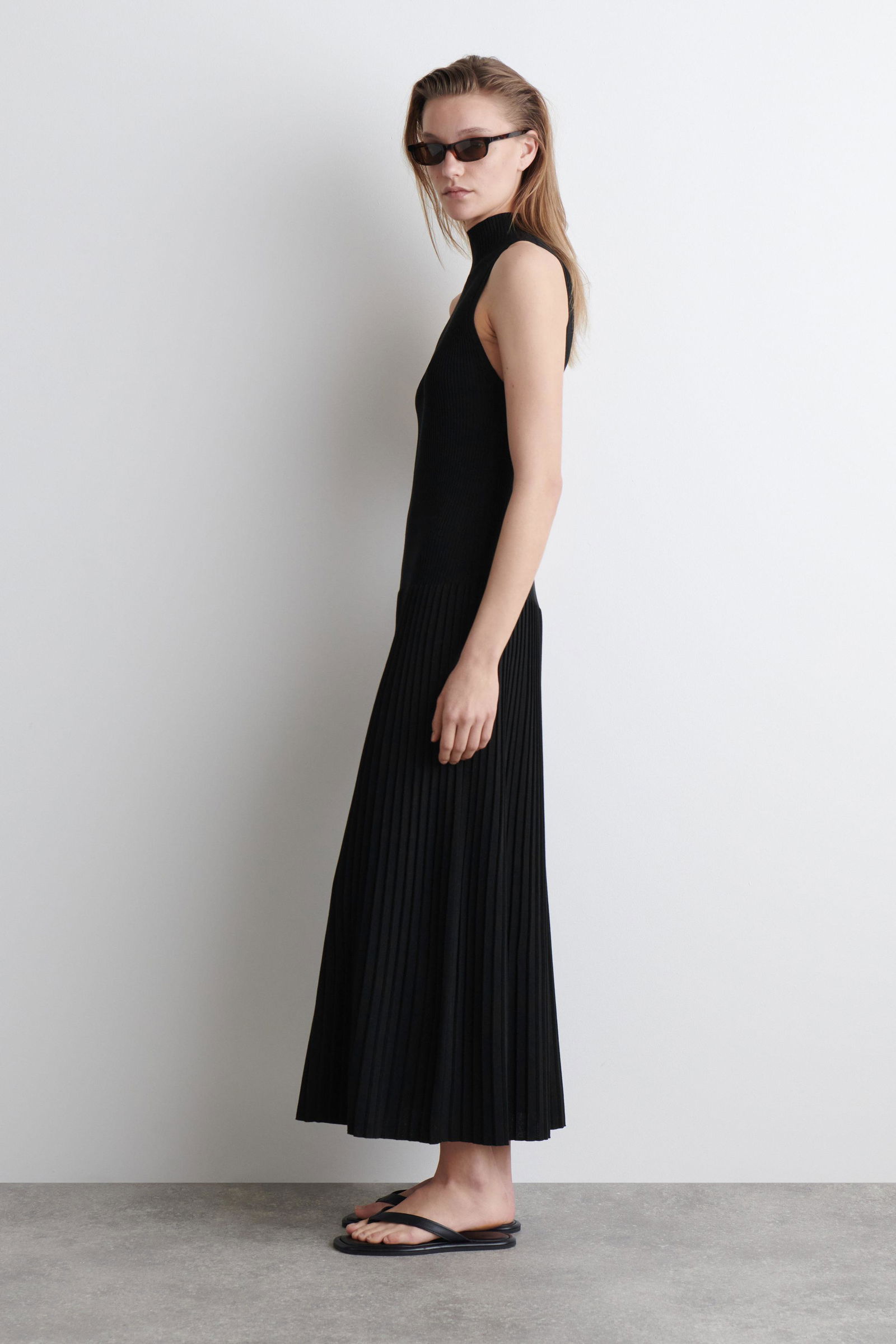 open lace back dress COS Pleated Knitted Maxi Dress – 02HIRE main image 0