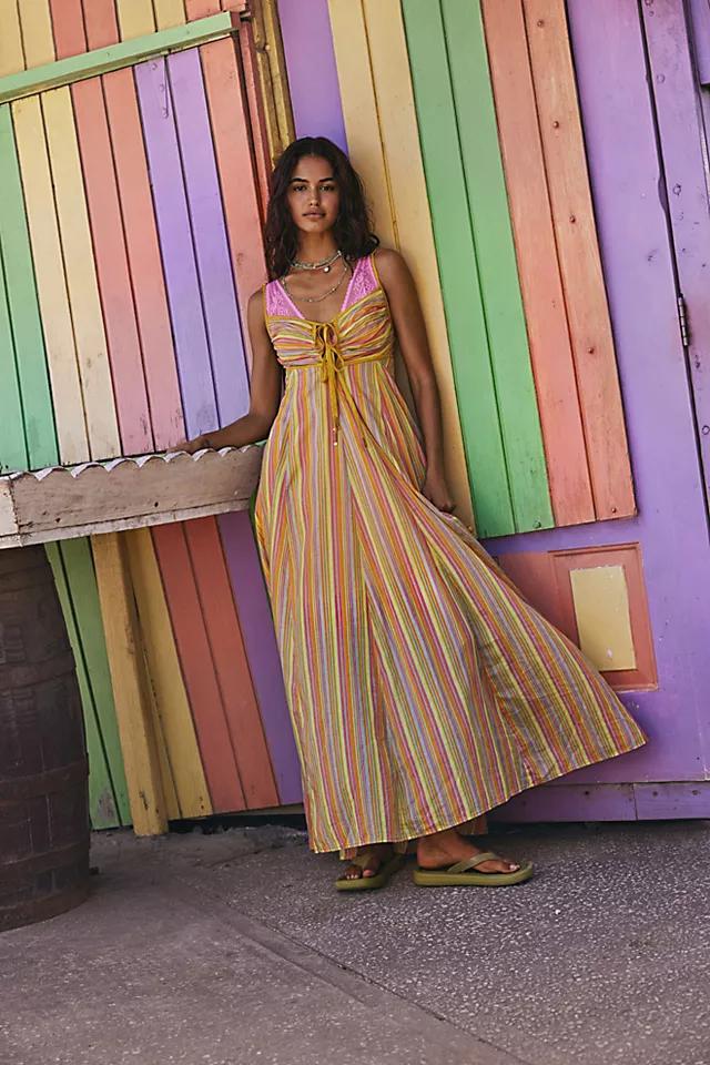 lace floral trim maxi dress in yellow Light Yellow Round Neck Sleeveless Georgette & Lace Floral Fit & Flare Maxi  Dress for Women
