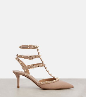 Valentino Garavani Rockstud heeled sandal in blush leather
