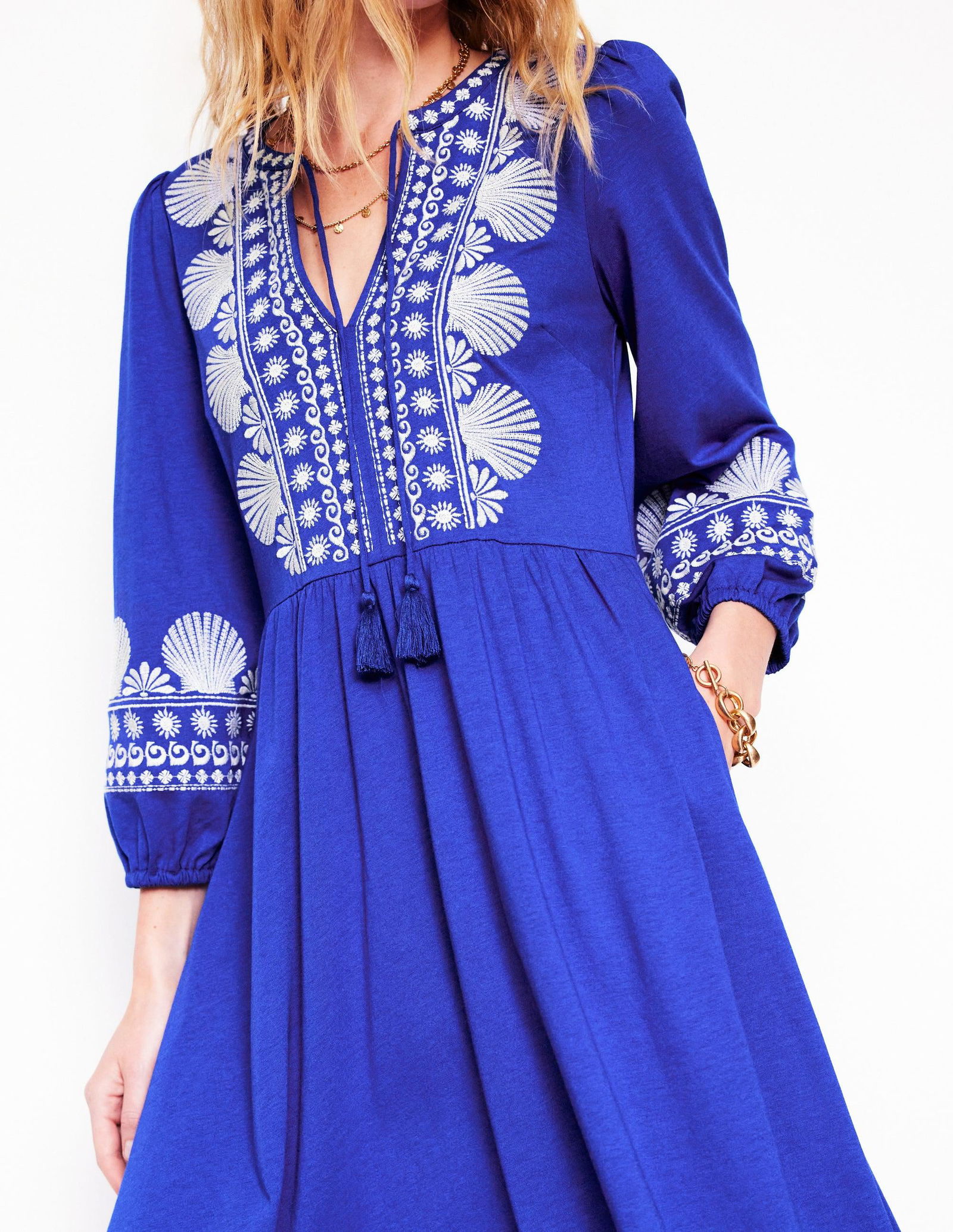 BODEN Embroidered Notch Neck Dress | endource BODEN Embroidered Notch Neck Dress | endource