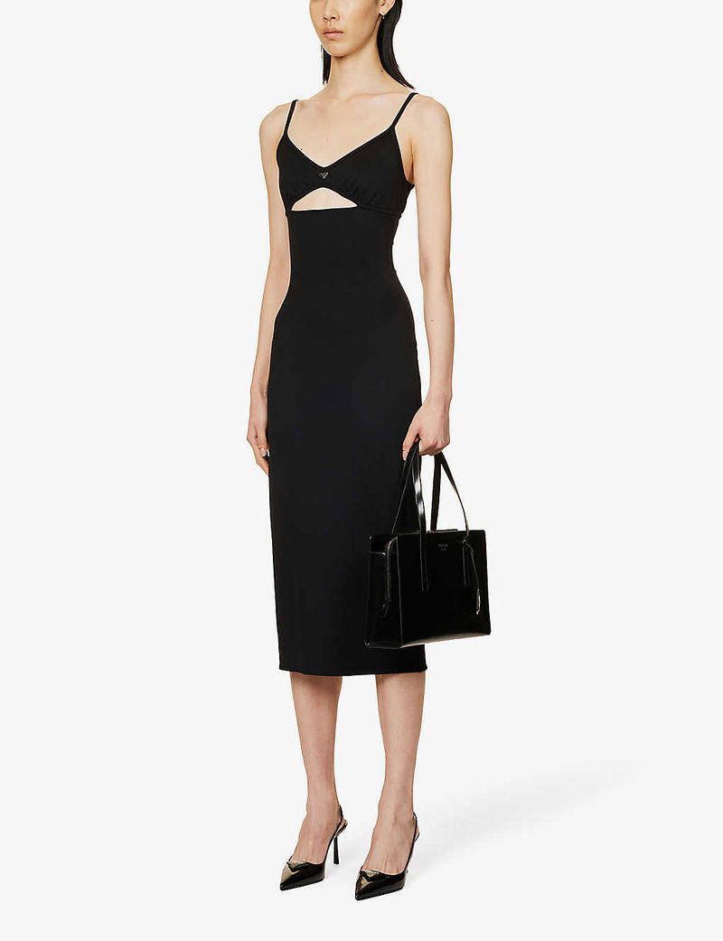 prada cut out dress Anne Hathaway Ends The 'Devil Wears Prada 2' Tour With A Risqu Cutout Dress