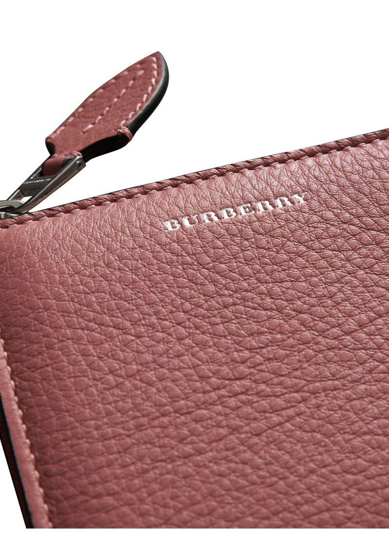 BURBERRY Grainy Leather Square Ziparound Wallet endource