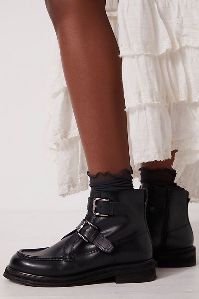 moto mama platform boots