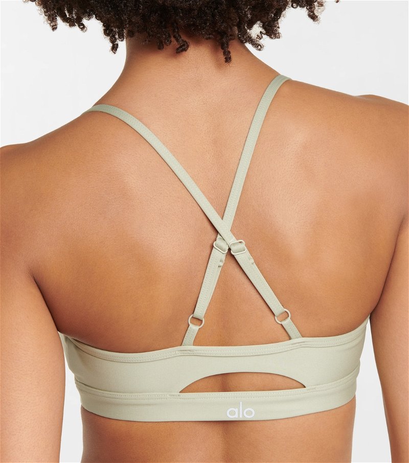 ALO YOGA Airlift Intrigue Sports Bra in Green