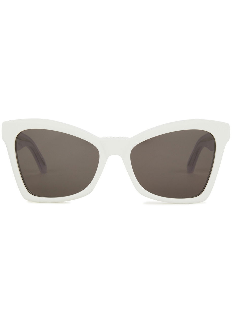 balenciaga-oversized-cat-eye-sunglasses.jpg?optimizer=image&class=1600