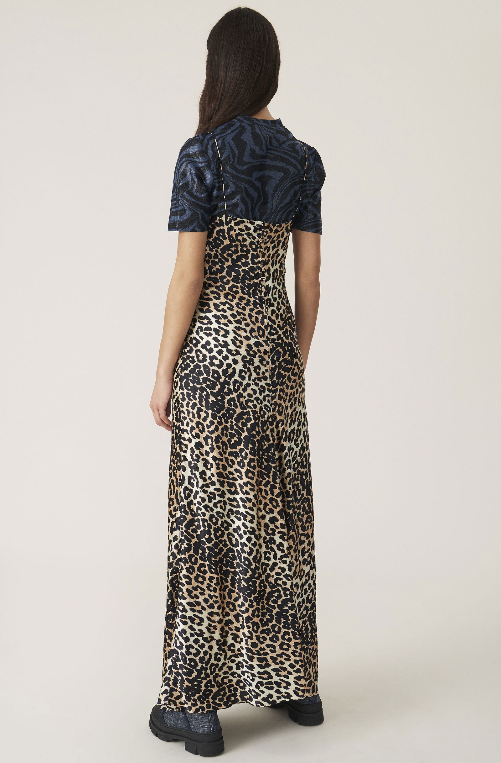 zara white summer dress Zara White Feather Maxi Dress  Effortless Elegance for Summer  Susan Carys